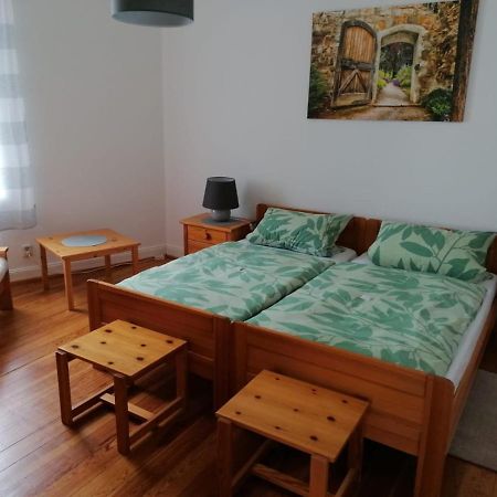 Mosel-Ferienwohnung Bewo แบร์นคาสเทล-คืสท์ ภายนอก รูปภาพ