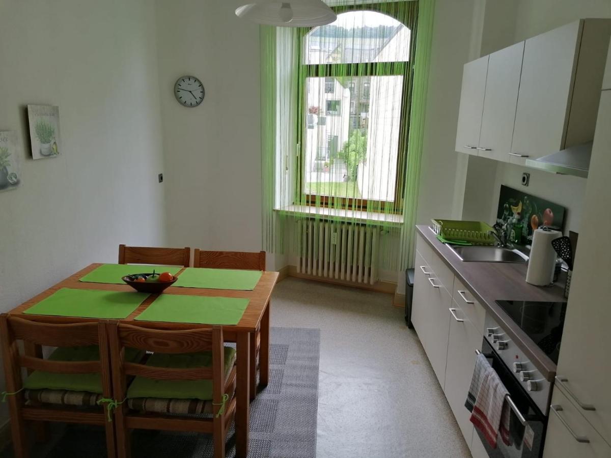 Mosel-Ferienwohnung Bewo แบร์นคาสเทล-คืสท์ ภายนอก รูปภาพ